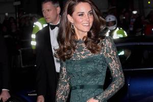 Kate bei ihrem Auftritt in der National Portrait Gallery