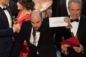 Der richtige Umschlag tauchte bei den Oscars dann doch noch auf