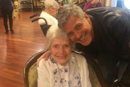 George Clooney hat junge und alte Fans auf der ganzen Welt