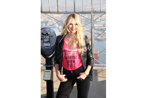 ...Frau Swanepoel, dass sie eben ein absoluter Profi ist! Und am Abend hat sie sicher genügend Zeit, sich vom Stress der let...