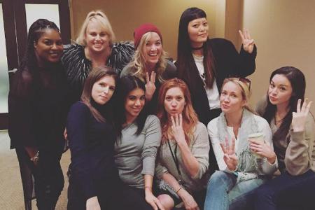 Anna Kendrick (l.) und das 