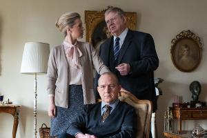 "Der Staatsanwalt: Tödliche Übernahme": Staatsanwalt Reuther (Rainer Hunold) stattet Arnold Rätsch (Uwe Preuss) und seiner E...