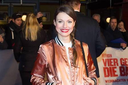 Im Lässig-Look: Julia Hartmann bei der Premiere von 