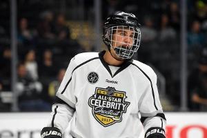 Justin Bieber in voller Eishockey-Montur beim Promi-Match