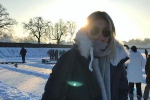 Model Lena Gercke beweist, dass man auch im Winter stylish unterwegs sein kann