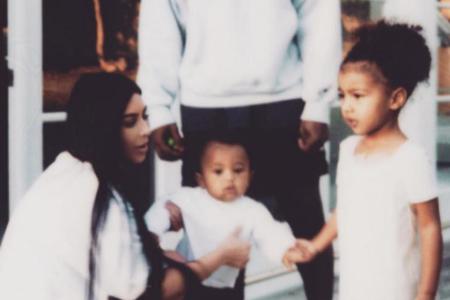 Mit diesem Familien-Foto feiert Kim Kardashian ihr Instagram-Comeback