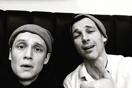 Matthias Schweighöfer gab es in diesem Jahr oft nur im Doppelpack: Mit Florian David Fitz (r.) verbinden ihn nicht nur beruf...