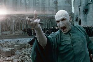 "Harry Potter und die Heiligtümer des Todes (2)": In Hogwarts kommt es zum finalen Duell zwischen Lord Voldemort (Ralph Fien...