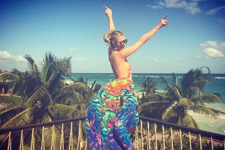 Paris Hilton genießt die Zeit in der Sonne Mexikos