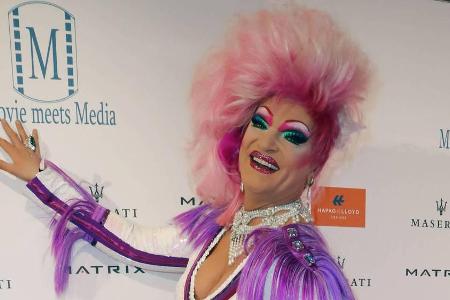 Olivia Jones hat sich tieferlegen lassen