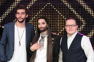 "It Takes 2": Die Jurymitglieder Álvaro Soler (l.), Conchita Wurst (M.) und Angelo Kelly