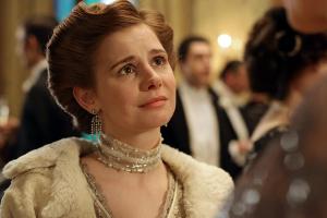 Josefine Preuß im ZDF-Zweiteiler "Das Sacher. In bester Gesellschaft"