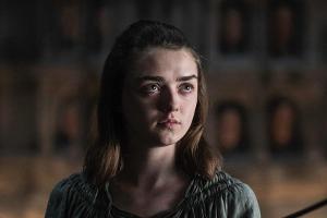 Arya Stark (Maisie Williams) könnte maßgeblich an der Rückkehr einer "Game of Thrones"-Figur beteiligt sein