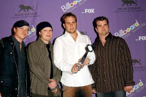 Müssen sich mit einem Shitstorm der Fans auseinandersetzen: 3 Doors Down