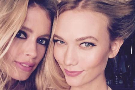 Mit diesem Foto gratuliert Karlie Kloss ihrer Modelkollegin Doutzen Kroes zum Geburtstag