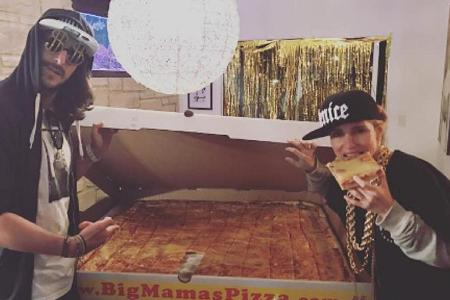 Wow, was für eine Party-Pizza!