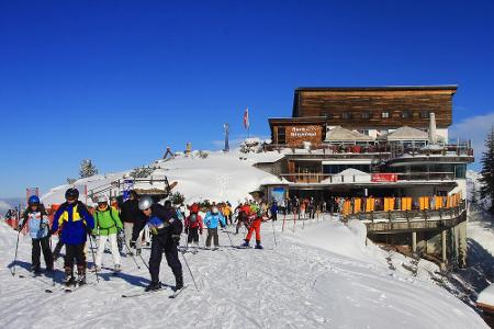 Der Hahnenkammgipfel bildet den Startpunkt der legendären Weltcup-Abfahrt