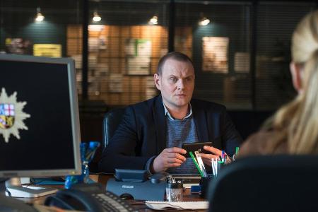 Die Kriminalhauptkommissare Jens Stellbrink (Striesow) und Lisa Marx (Elisabeth Brück) rätseln