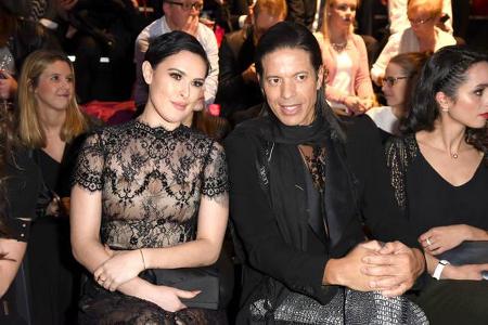 ...für sich gewinnen - die beiden konnten sicherlich auch allerlei berufliches miteinander besprechen. Immerhin nahm Rumer i...