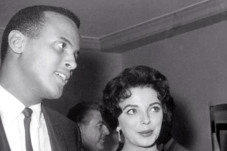 Harry Belafonte an der Seite von Schauspielerin Joan Collins