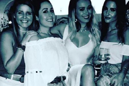 Hilary Duff (2.v.r.) mit ihren Freundinnen