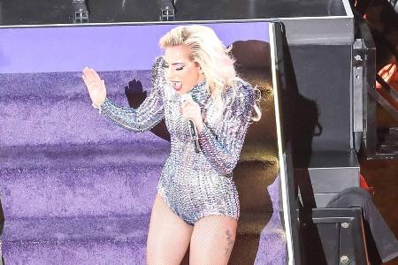 Lady Gaga während ihrer Performance beim Super-Bowl
