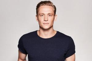 Matthias Schweighöfer schnuppert ESC-Luft