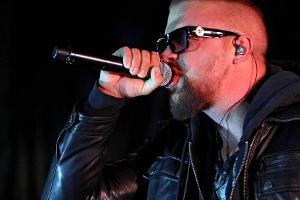 Kollegah bei einem Auftritt in Leipzig
