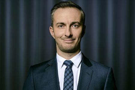 Jan Böhmermann moderiert auf ZDFneo die Satire-Sendung 