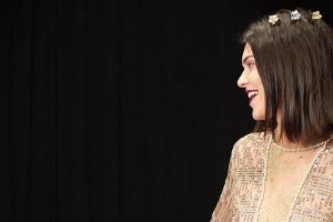Dieses Foto von Kendall Jenner und ihren neuen Haaren postete La Perla aus dem Backstage-Bereich