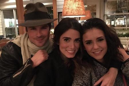 Friede, Freude, Abschiedsessen: Ian Somerhalder, Nikki Reed und Nina Dobrev (re.) posieren für ein gemeinsames Selfie