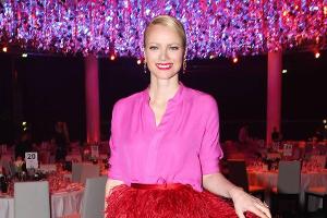 Franziska Knuppe in Pink-Rot