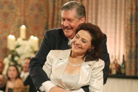 Edward Herrmann starb am 31. Dezember 2014 an den Folgen eines Hirntumors. Die vier neuen Episoden handeln davon, wie Richar...
