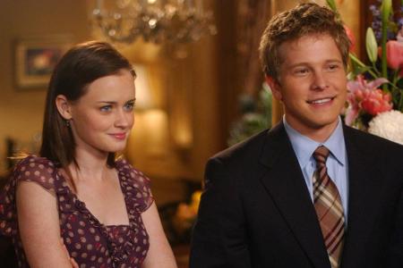 Mit dem reichen Logan Huntzberger (Matt Czuchry) hatte Mama Lorelai so ihre Probleme. Der wollte Rory gar heiraten, doch sie...