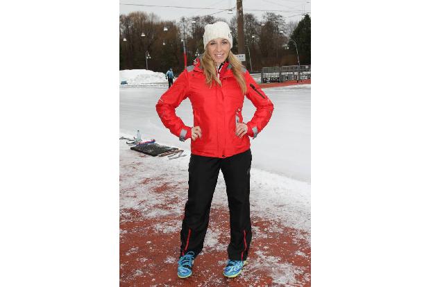 ...dem anstrengenden Tanztraining sollte Anni Friesinger-Postma (40) keine Probleme haben - als ehemalige Eisschnellläuferin...