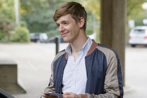 Timur Bartels als Kriminalkommissar Ben Kuttner in der ZDF-Serie "Die Spezialisten - Im Namen der Opfer"