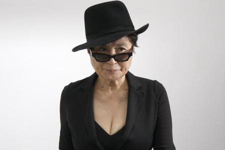 Yoko Ono arbeitet sehr eng mit dem Filmteam zusammen