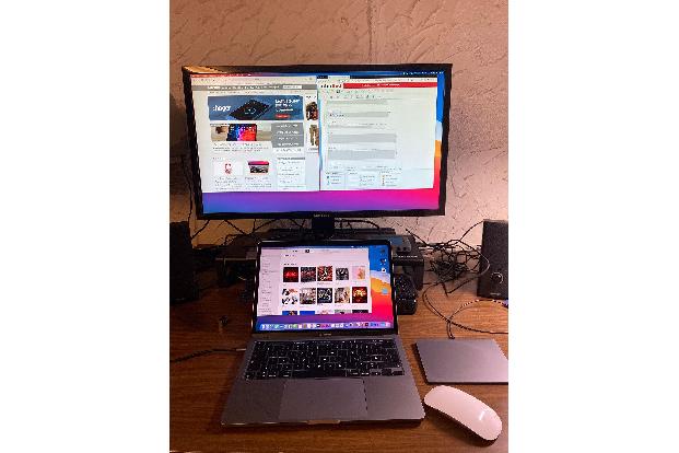 Home-Office-Setup mit externem 32-Zoll-Monitor. Warum gibt es von Apple keinen vernünftigen Mittelklasse-Monitor?