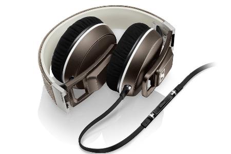 Sennheiser Urbanite XL - Das Modell gibt es in zwei Versionen: Als ohrumschließenden Over-Ear und als kleineren, auf dem Ohr...