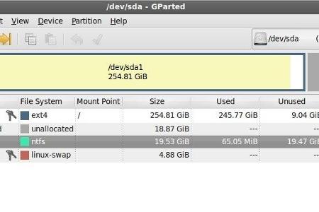 GParted Live - Der Gnome Partition Manager Live wird von CD gestartet und erlaubt umfangreiche Änderungen an den Festplatten...
