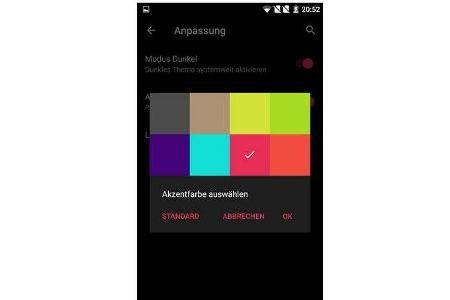 Zur Wahl stehen ein helleres und ein dunkleres Theme, bei letzterem lässt sich außerdem die Akzentfarbe anpassen.
