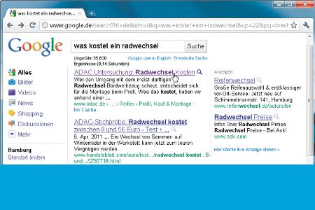 Mit einem Klick auf „Standort ändern“ können Sie Google einen anderen Ort für die lokalen Funktionen vorgeben. Google blende...