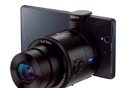 Die Sony DSC-QX100 Smartshot nutzt das Smartphone als Sucher und ist mit WLAN und NFC kompatibel.