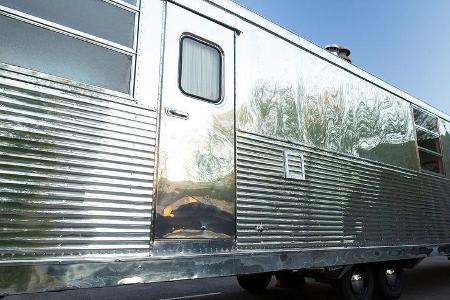 Steelcut Imperial Mansion (1959)