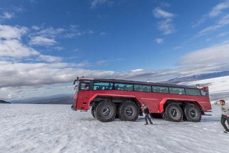 Sleipnir Glacier Truck Island 8x8 Gletscher-Bus