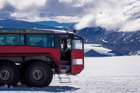 Sleipnir Glacier Truck Island 8x8 Gletscher-Bus