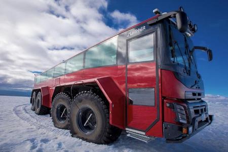 Sleipnir Glacier Truck Island 8x8 Gletscher-Bus