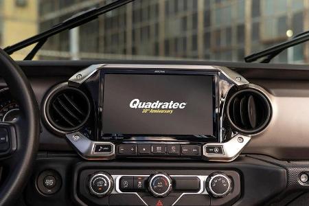 Quadratec 30th Anniversary Jeep Wrangler YJL Sahara