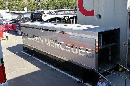 Formel 1 - GP Barcelona 2014 - Motorhomes - McLaren Mercedes