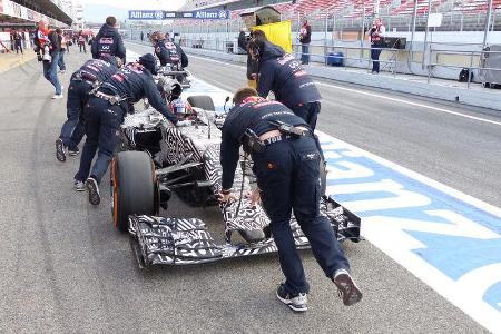 Daniil Kvyat - Red Bull - Formel 1-Test - Barcelona - 26. Februar 2015